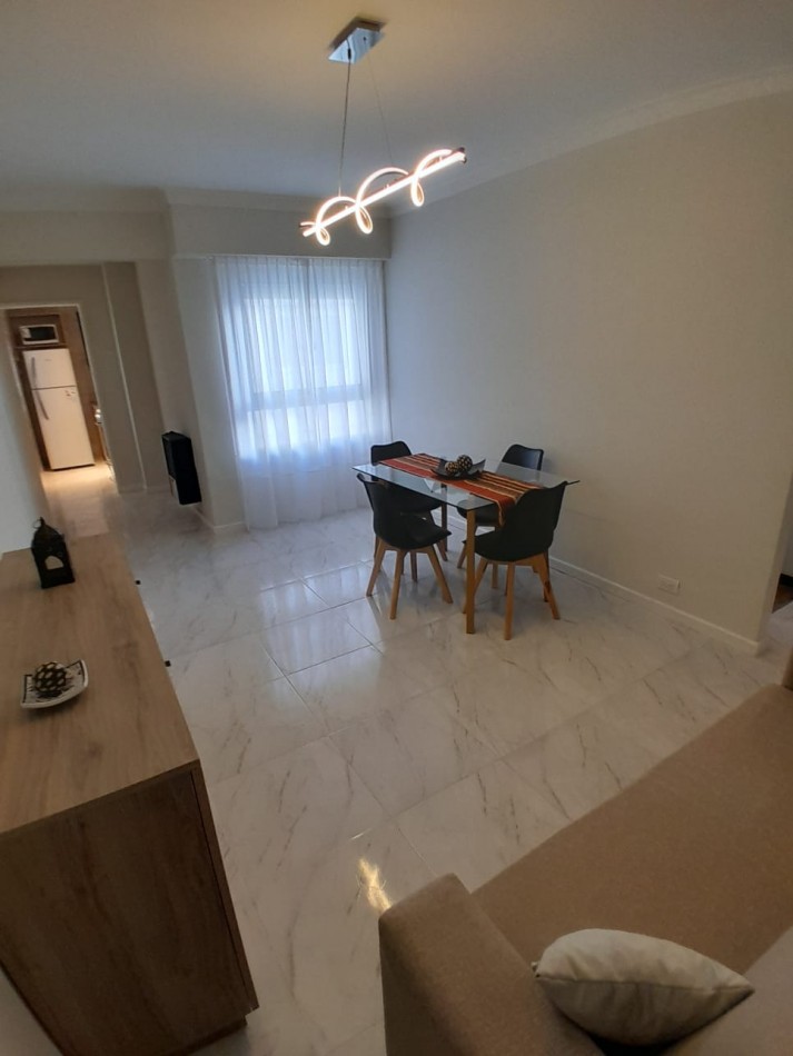 DEPARTAMENTO 2 AMBIENTES LATERAL - ZONA CENTRO