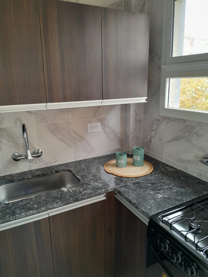 DEPARTAMENTO 1 AMBIENTE CON BALCON FRANCES - ZONA CENTRO