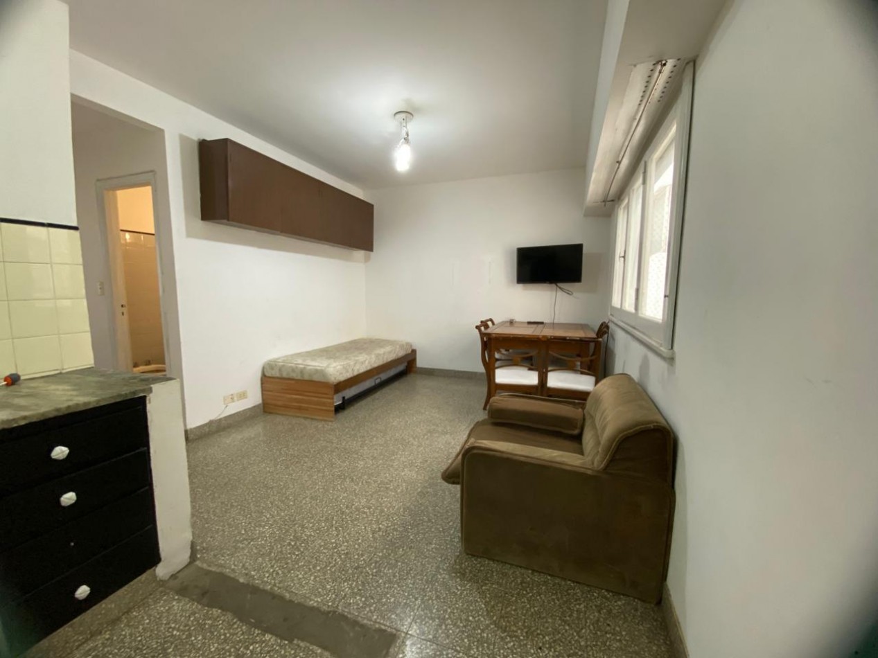 DEPARTAMENTO 2 AMBIENTES - BROWN 1400