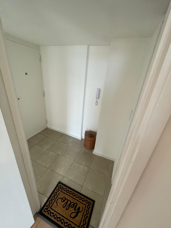 DEPARTAMENTO 2 AMBIENTES A LA CALLE CON BALCON  