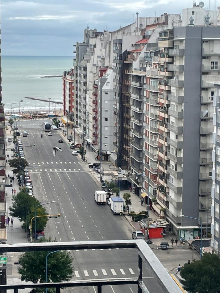 DEPARTAMENTO 2 AMBIENTES A LA CALLE CON BALCON  