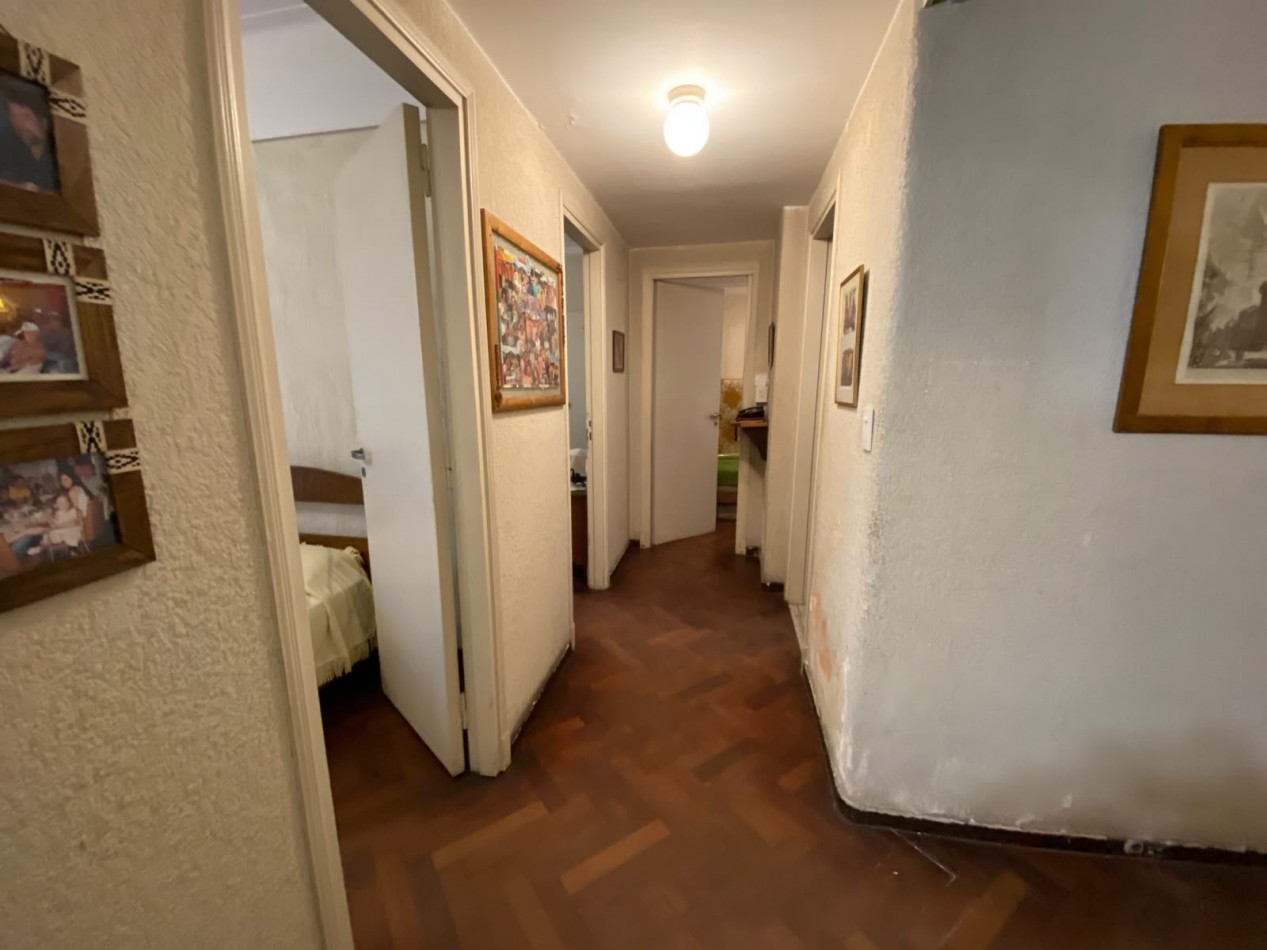 DEPARTAMENTO 3 AMBIENTES Y DEPENDENCIA CON BALCON FRANCES Y PATIO - ZONA CENTRO