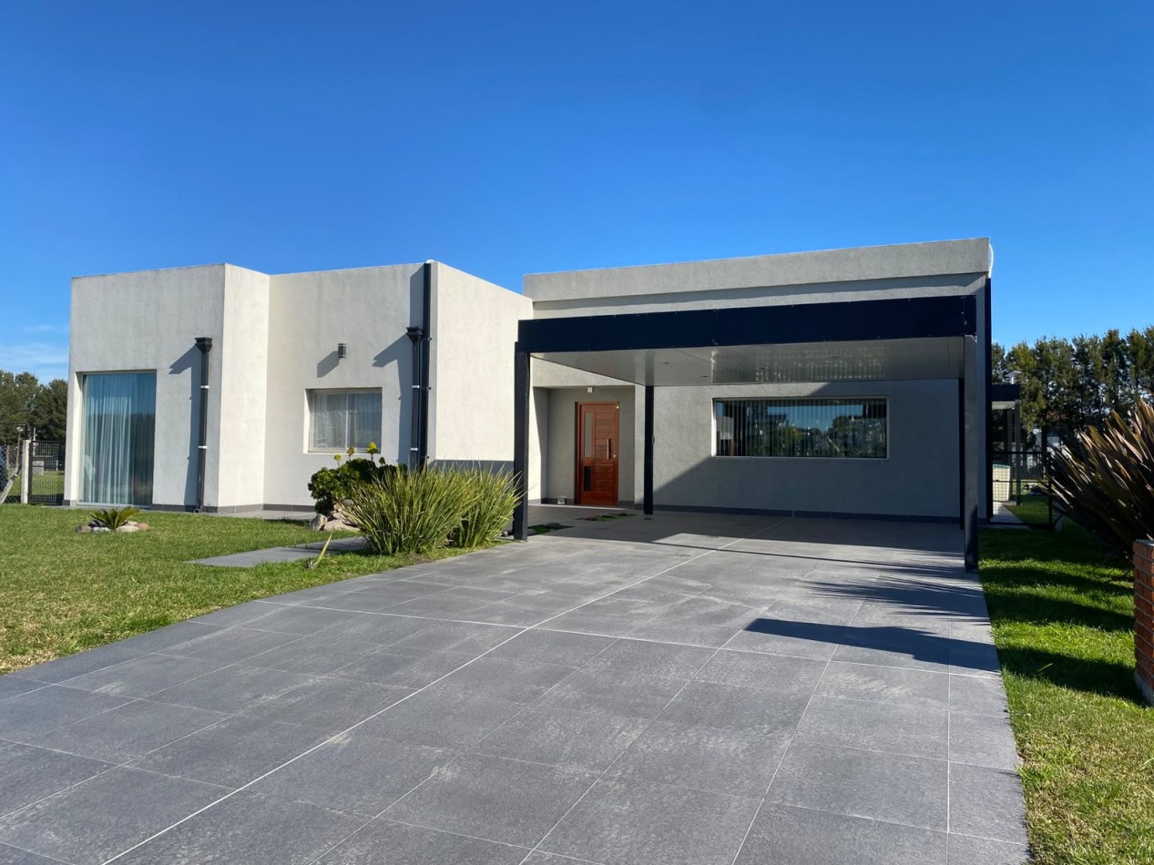 BARRIO PRIVADO TIERRAS DEL MAR - CHALET DE 4 AMBIENTES