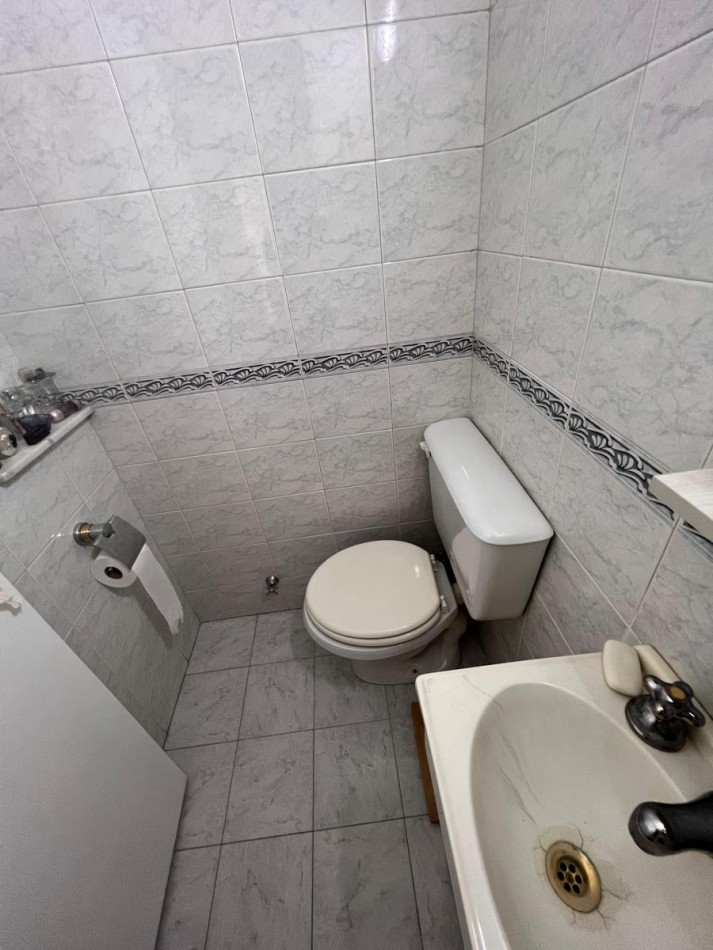 SEMIPISO DE 3 AMBIENTES + DEPENDENCIA | LA PERLA