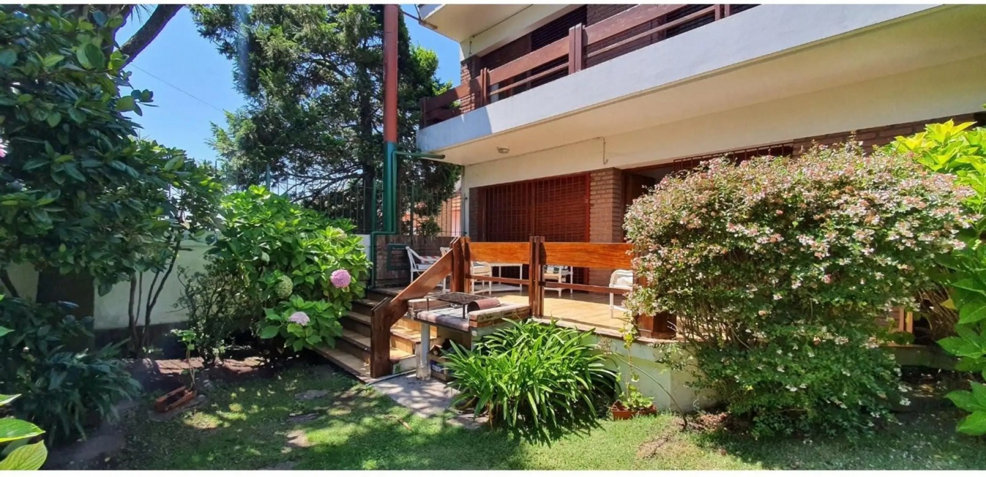 CHALET 7 AMBIENTES - LOS TRONCOS