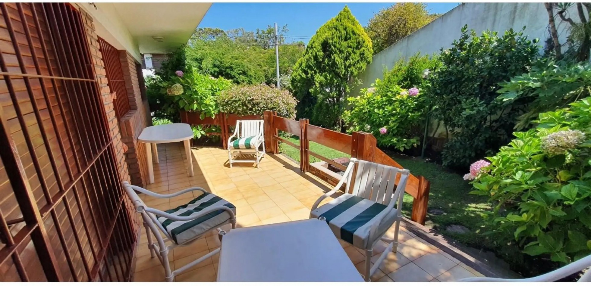 CHALET 7 AMBIENTES - LOS TRONCOS