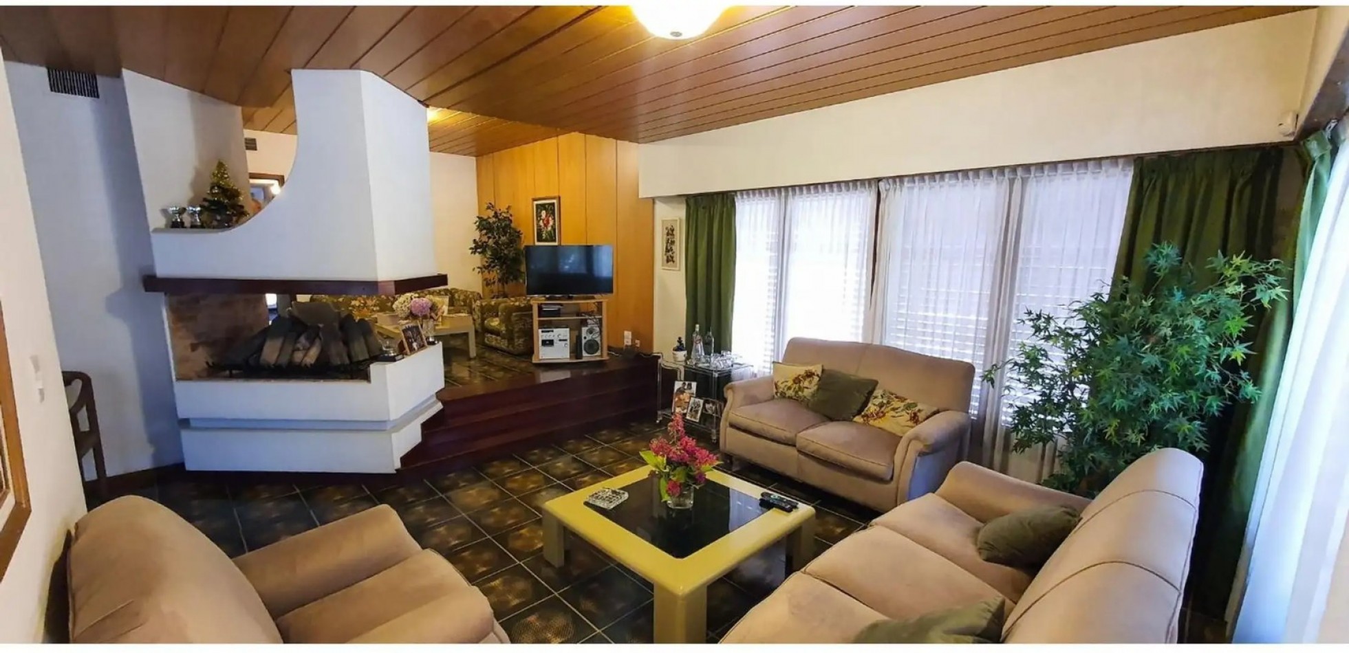 CHALET 7 AMBIENTES - LOS TRONCOS