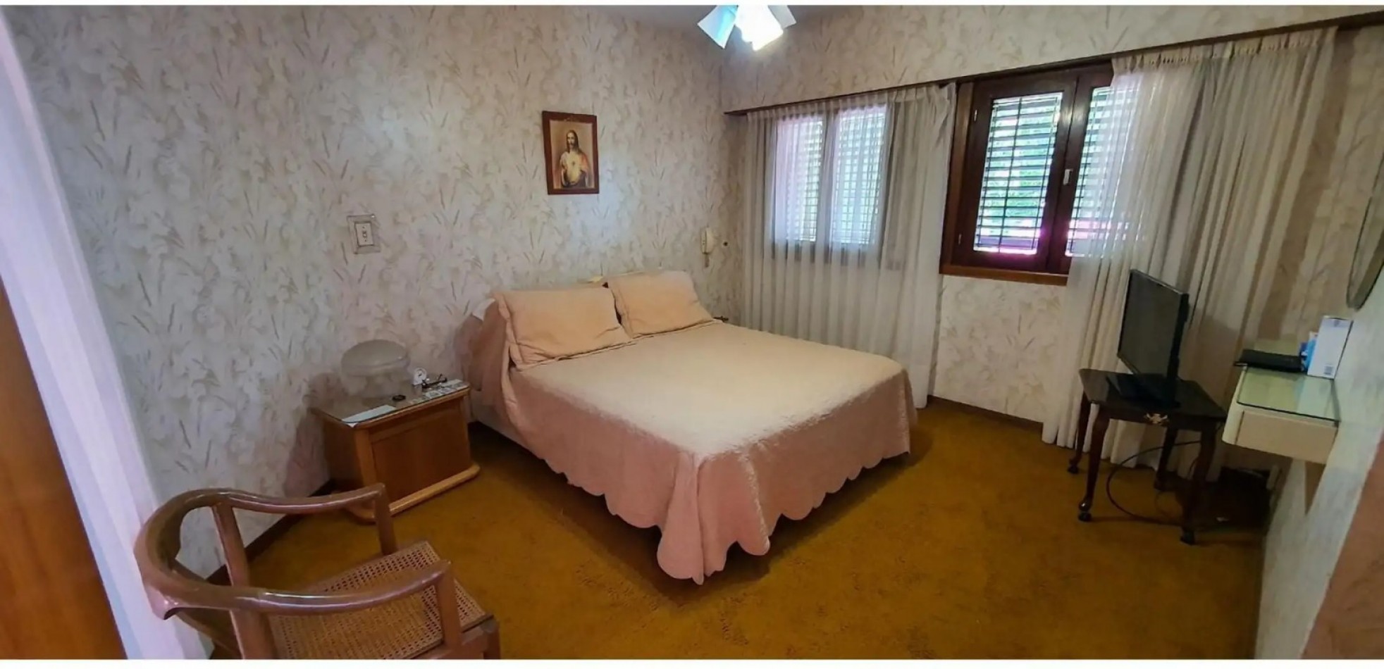 CHALET 7 AMBIENTES - LOS TRONCOS