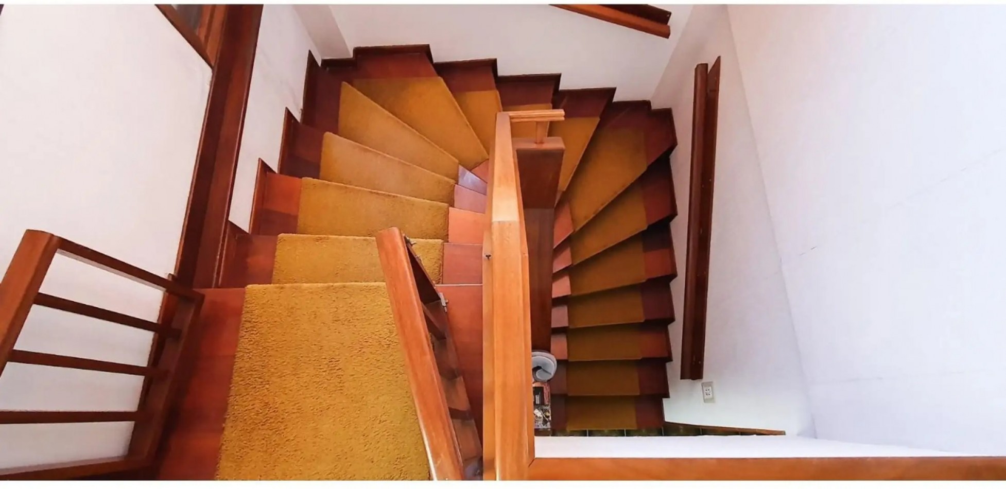 CHALET 7 AMBIENTES - LOS TRONCOS