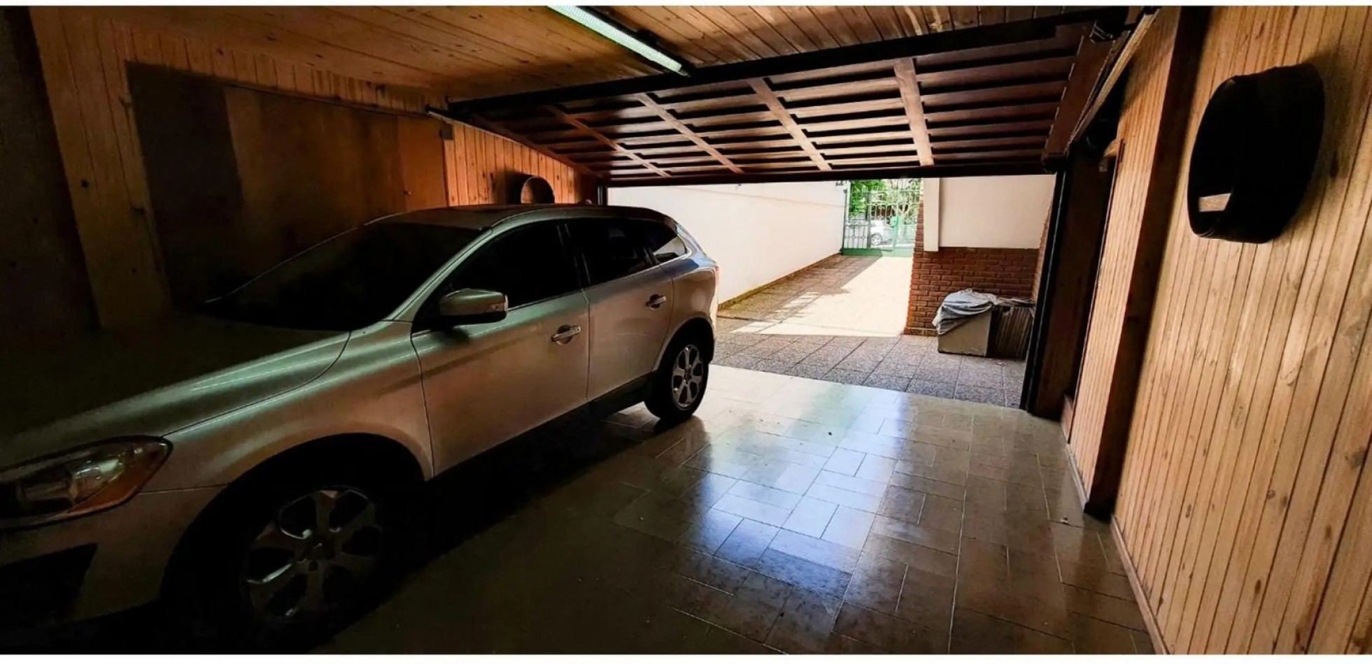CHALET 7 AMBIENTES - LOS TRONCOS