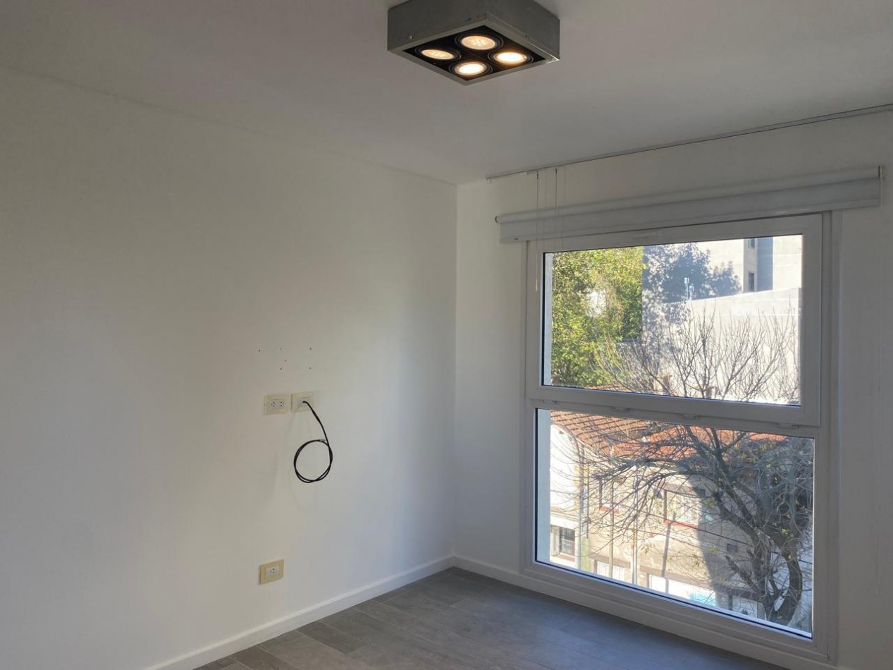 SEMIPISO DE 3 AMBIENTES CON COCHERA - EDIFICIO EL BOGHOS