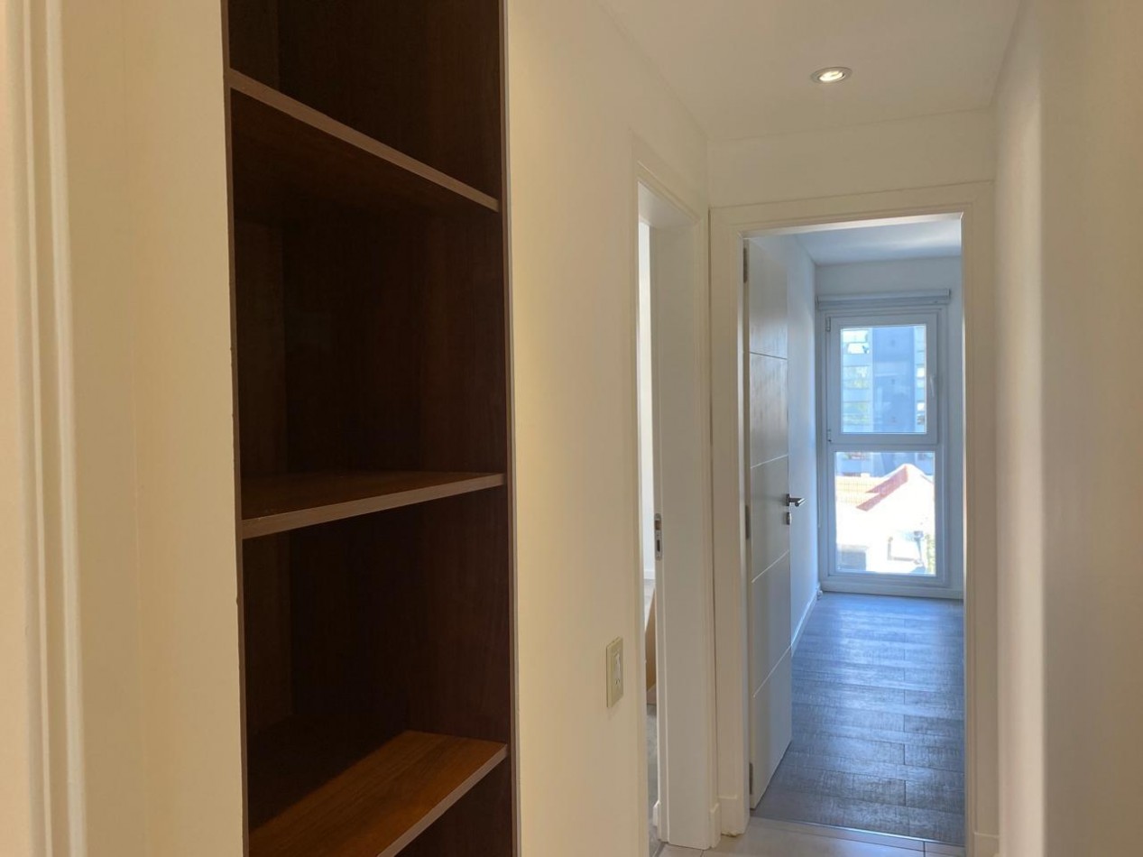 SEMIPISO DE 3 AMBIENTES CON COCHERA - EDIFICIO EL BOGHOS