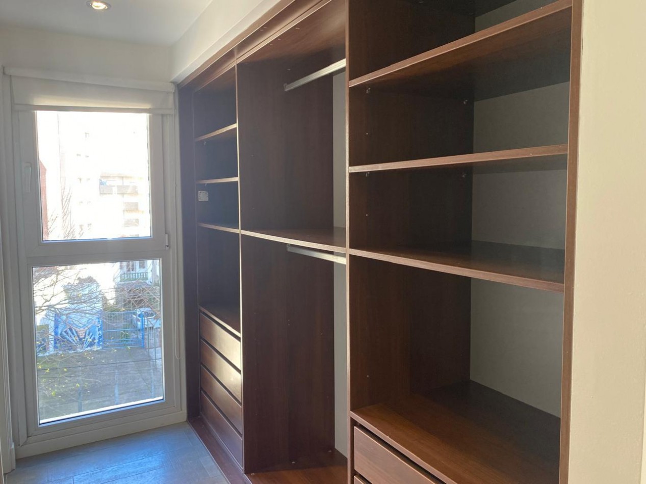 SEMIPISO DE 3 AMBIENTES CON COCHERA - EDIFICIO EL BOGHOS