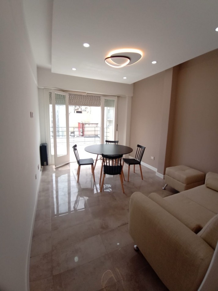 Departamento de 2 Amb. c/dependencias y Balcon terraza, reciclado y amoblado, Centro, Mar del Plata