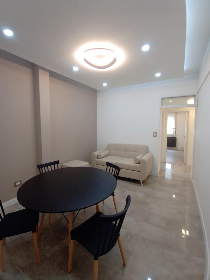 Departamento de 2 Amb. c/dependencias y Balcon terraza, reciclado y amoblado, Centro, Mar del Plata