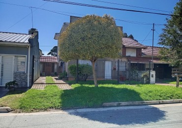 CASA EN BLOCK - BARRIO ESTRADA