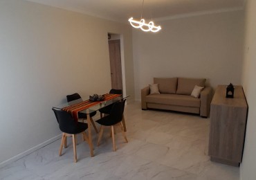DEPARTAMENTO 2 AMBIENTES LATERAL - ZONA CENTRO
